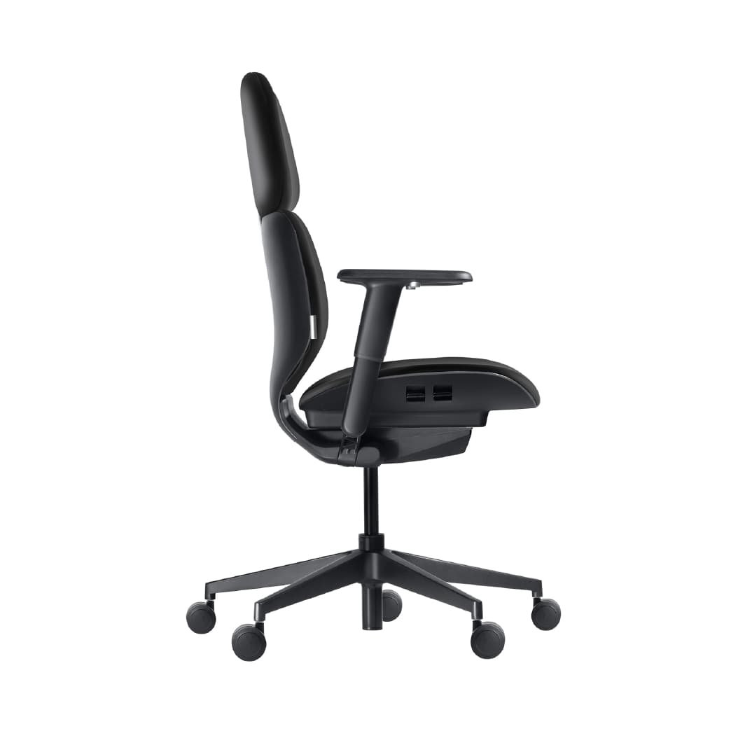 Atom Chair Black Cloudleather Low Back